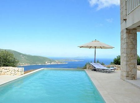 Urania Luxury Villas Pondi エクステリア 写真